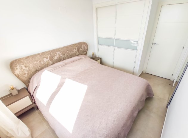 Revente - Appartement - Punta Prima