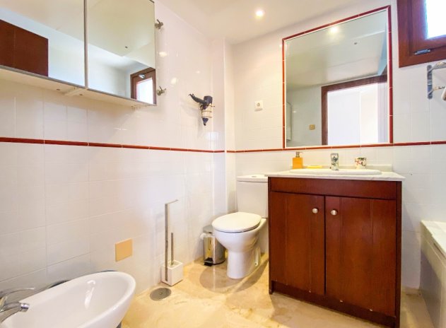 Resale - Apartament - Punta Prima *