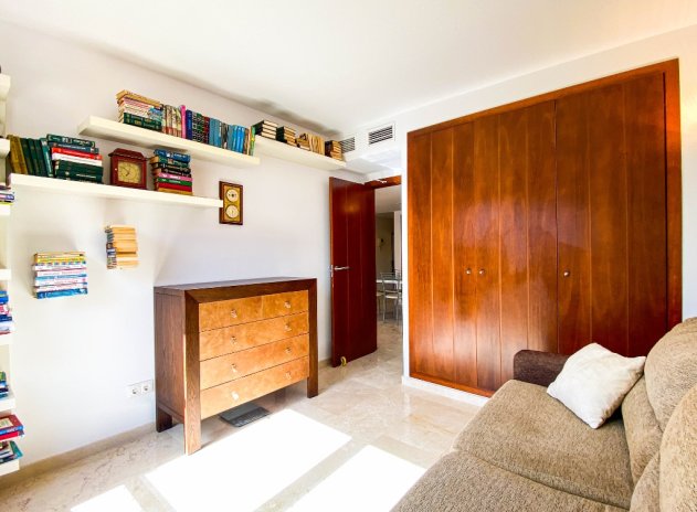 Resale - Apartament - Punta Prima *