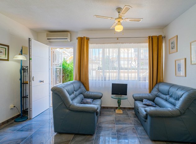 Resale - Townhouse * - Los Altos *