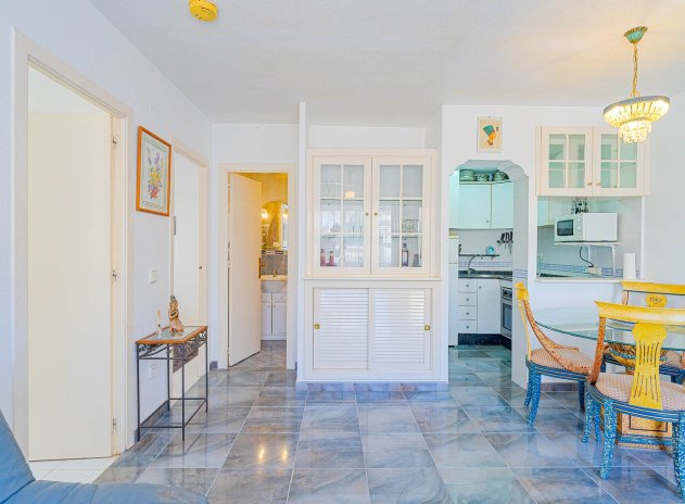 Resale - Townhouse * - Los Altos *