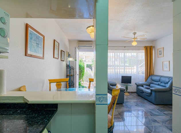 Resale - Townhouse * - Los Altos *