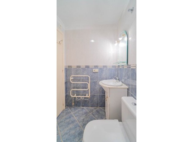Resale - Townhouse * - Los Altos *