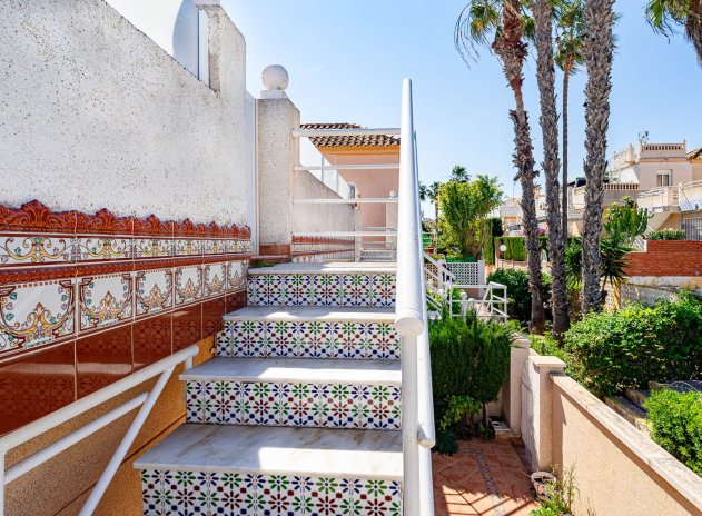 Resale - Townhouse * - Los Altos *