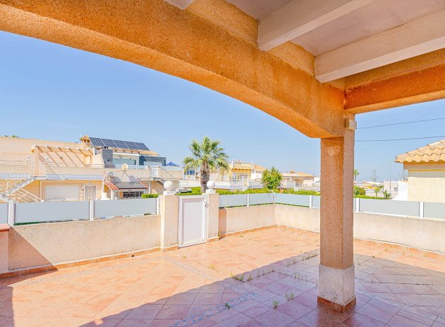 Resale - Townhouse * - Los Altos *