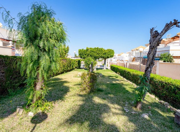 Resale - Townhouse * - Los Altos *