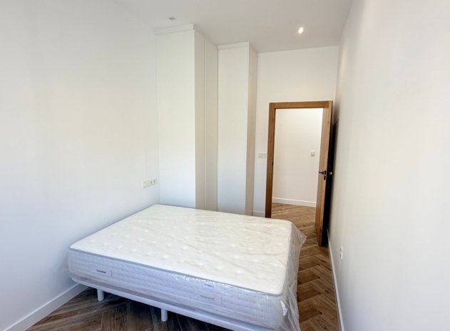 Resale - Townhouse * - Catral *