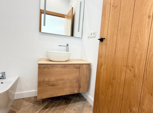 Resale - Townhouse * - Catral *