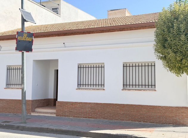 Resale - Townhouse * - Catral *