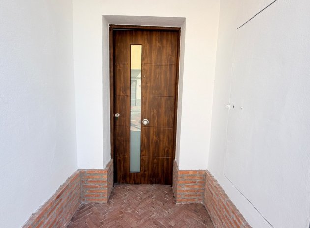 Resale - Townhouse * - Catral *