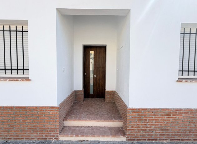 Resale - Townhouse * - Catral *