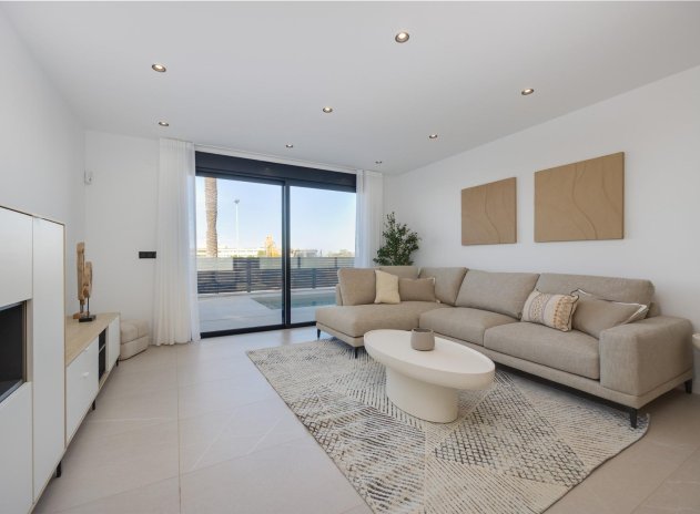Obra nueva - Villa - Torrevieja - Parque Acuático - Sector 25