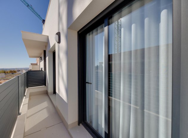 Obra nueva - Villa - Torrevieja - Parque Acuático - Sector 25