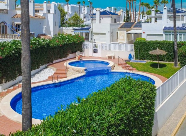 Reventa - Casa adosada - Orihuela Costa - La Rioja