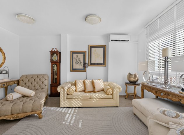 Resale - Apartment / Flat * - Bigastro *