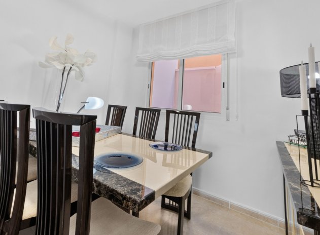 Resale - Apartment / Flat * - Bigastro *