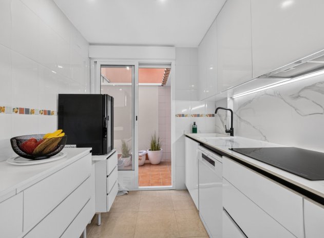 Resale - Apartment / Flat * - Bigastro *