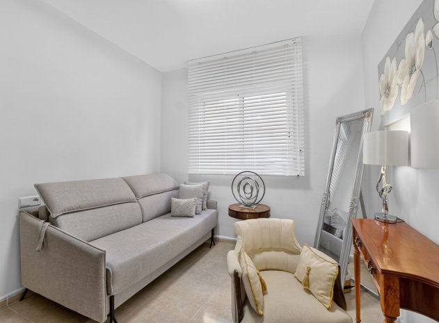 Resale - Apartment / Flat * - Bigastro *