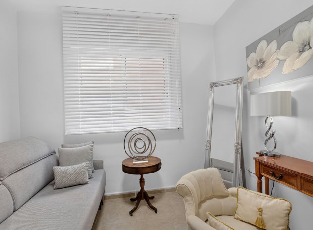 Resale - Apartment / Flat * - Bigastro *