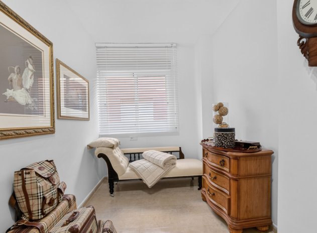 Resale - Apartment / Flat * - Bigastro *