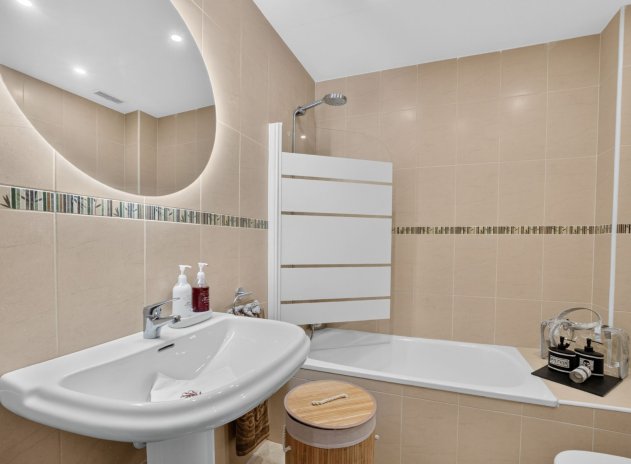Resale - Apartment / Flat * - Bigastro *