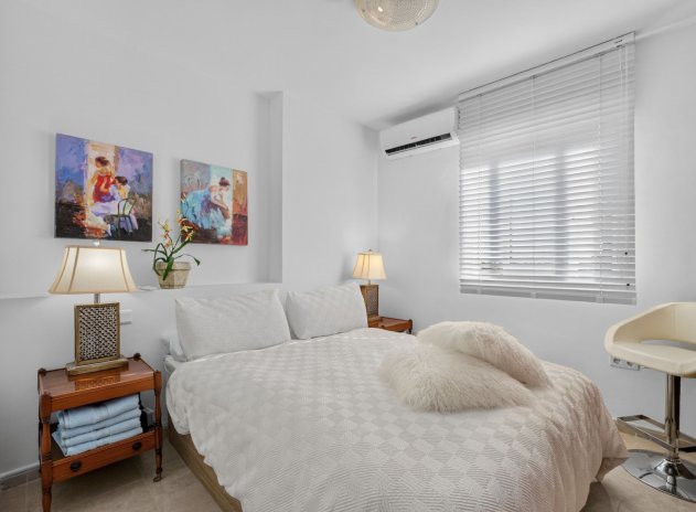 Resale - Apartment / Flat * - Bigastro *