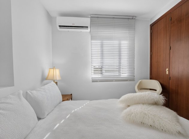 Resale - Apartment / Flat * - Bigastro *