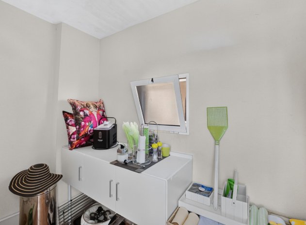 Resale - Apartment / Flat * - Bigastro *