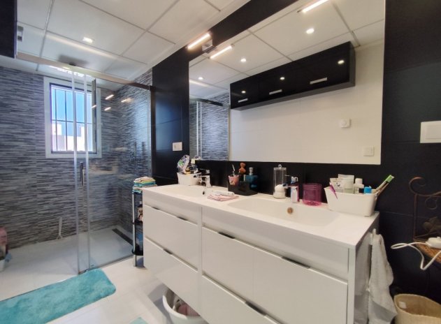 Revente - Maison mitoyenne - Torrevieja