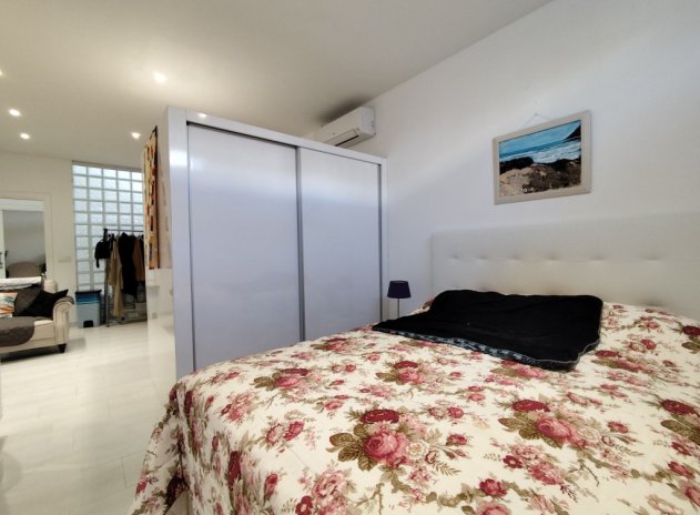 Revente - Maison mitoyenne - Torrevieja