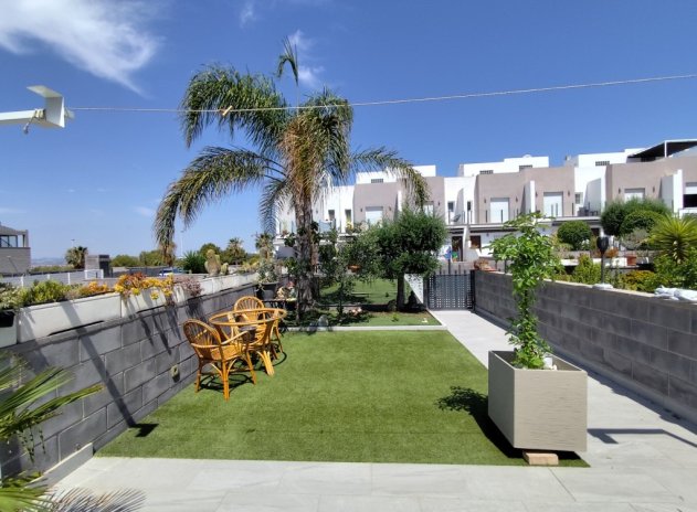 Revente - Maison mitoyenne - Torrevieja