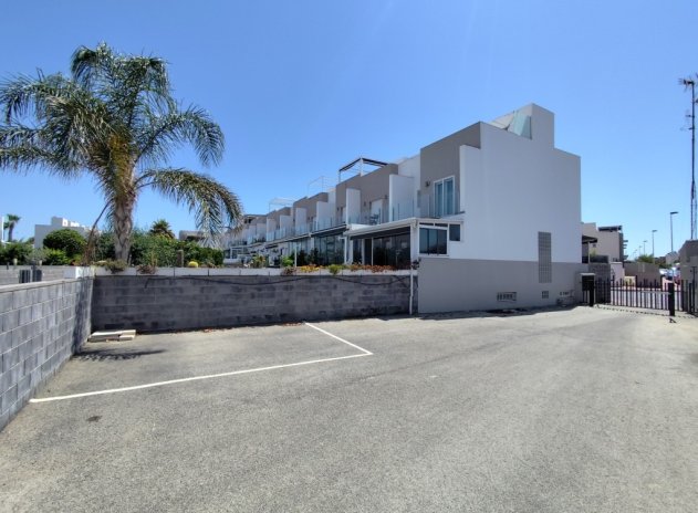Revente - Maison mitoyenne - Torrevieja