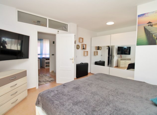 Reventa - Casa adosada - Villamartin - Villamartín