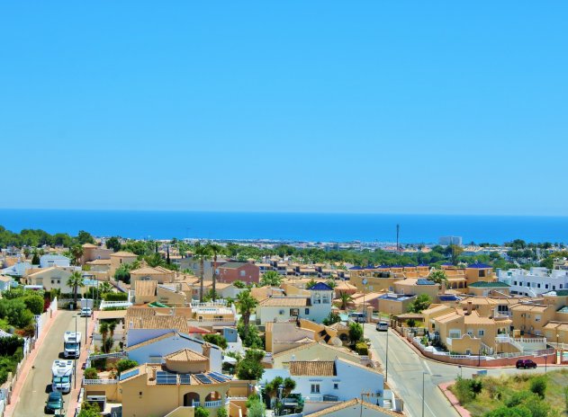 Reventa - Casa adosada - Villamartin - Villamartín