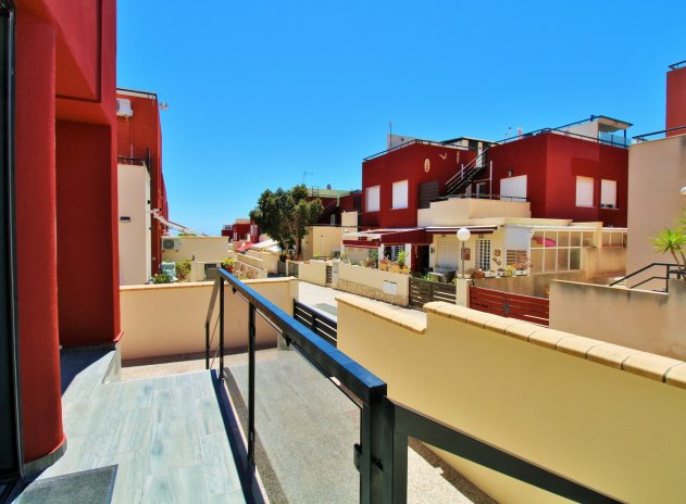 Reventa - Casa adosada - Villamartin - Villamartín