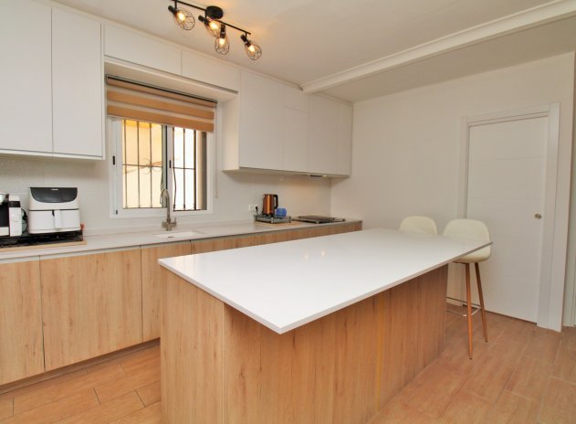 Herverkoop - Villa - Villamartin - Villamartín