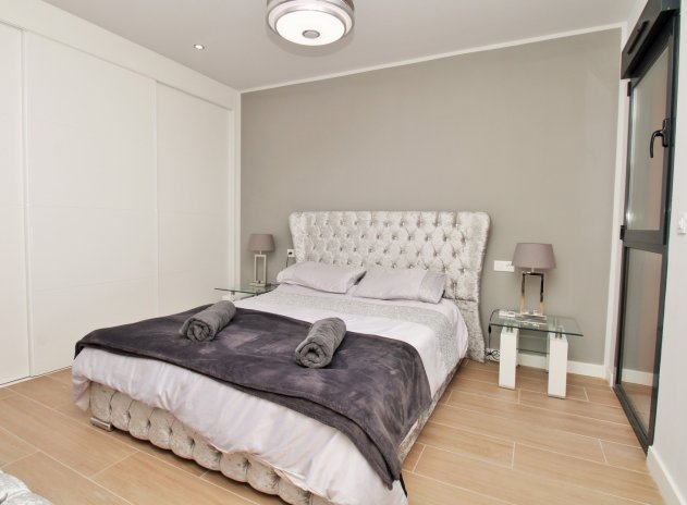 Wiederverkauf - Wohnung - Villamartin - Villamartín