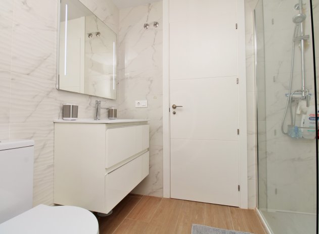 Wiederverkauf - Wohnung - Villamartin - Villamartín