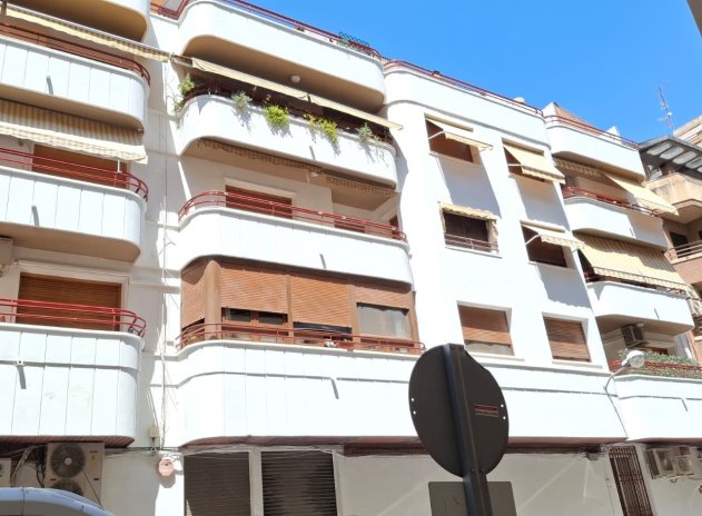 Resale - Apartment / Flat * - Orihuela *