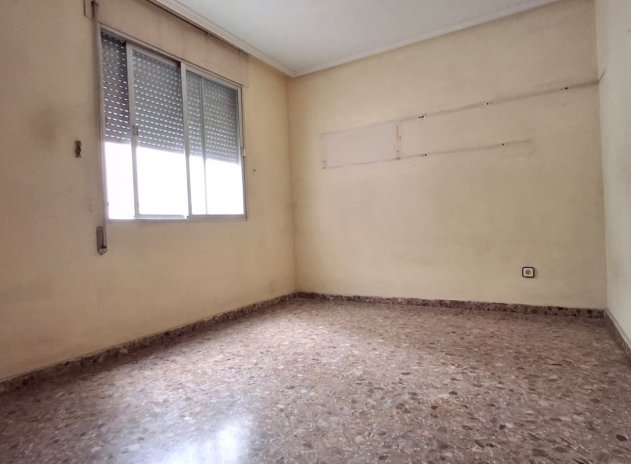 Resale - Apartment / Flat * - Orihuela *