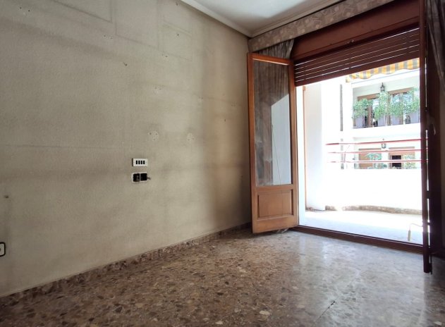 Resale - Apartment / Flat * - Orihuela *