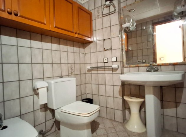 Resale - Apartment / Flat * - Orihuela *