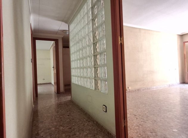 Resale - Apartment / Flat * - Orihuela *