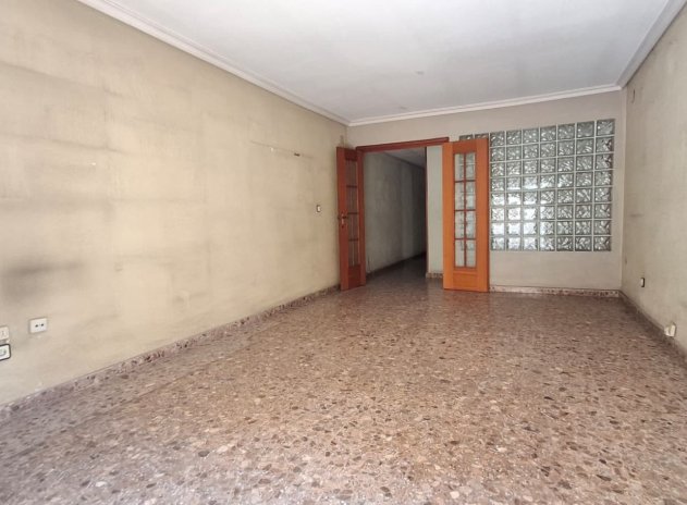 Resale - Apartment / Flat * - Orihuela *