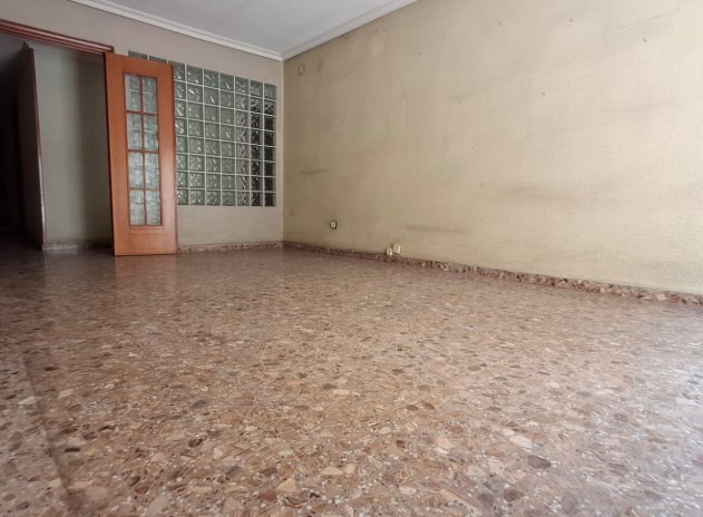 Resale - Apartment / Flat * - Orihuela *