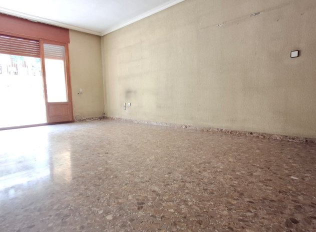 Resale - Apartment / Flat * - Orihuela *