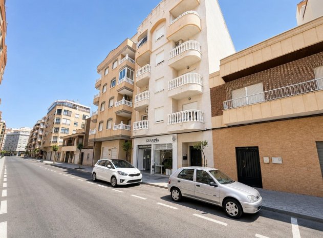 Herverkoop - Appartement - Torrevieja - Playa del Cura