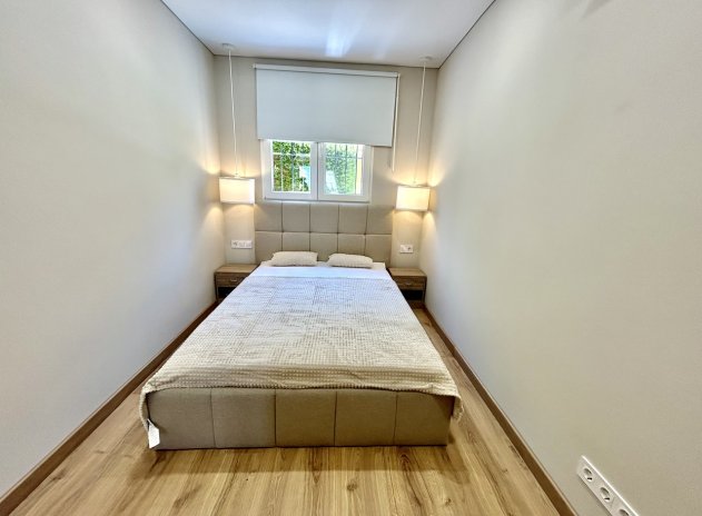 Resale - Apartment / Flat * - Torrevieja *