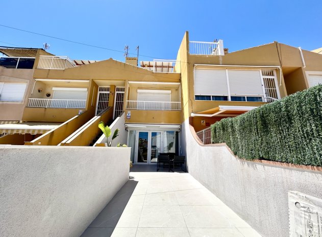 Resale - Apartment / Flat * - Torrevieja *