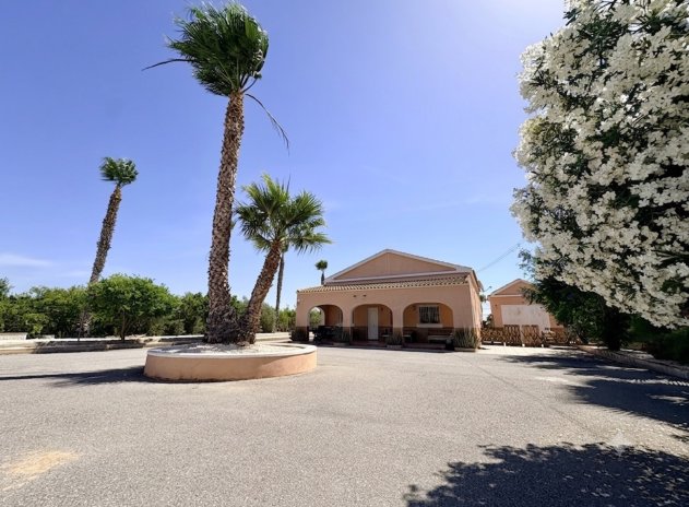 Wiederverkauf - Finca / Ländliches Wohnhaus - Dolores
